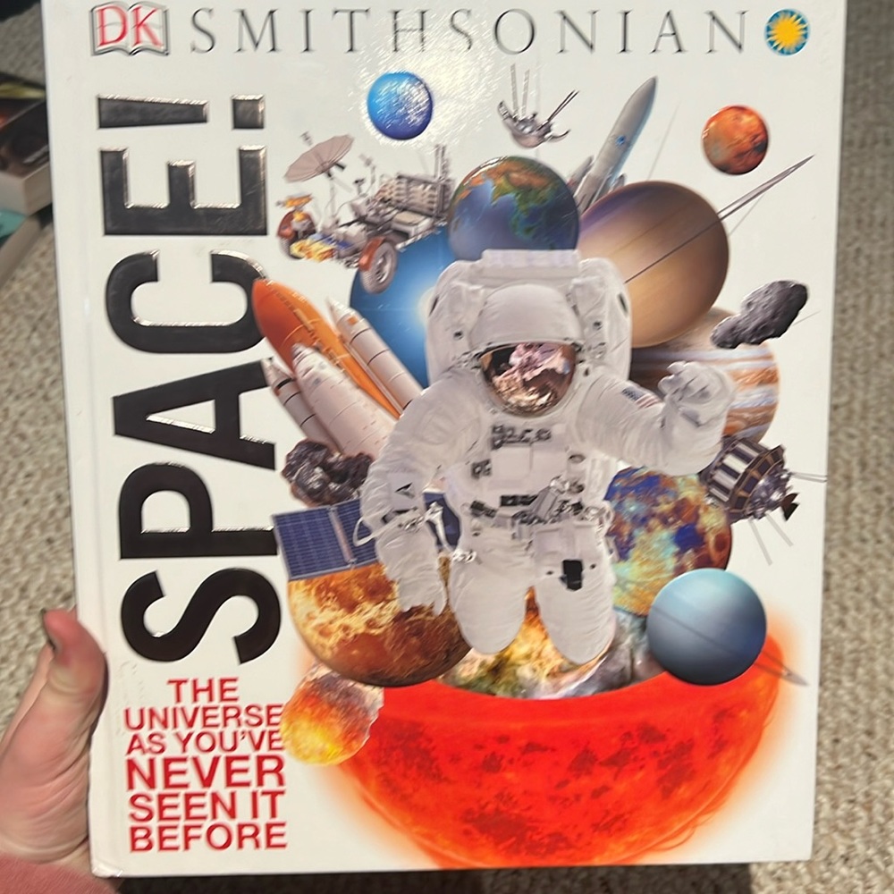 Smithsonian space book for kids and teens  great condition